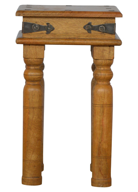 Thakat End Table