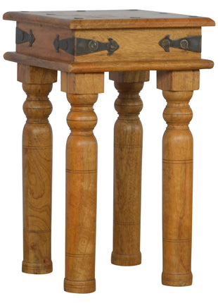 Thakat End Table