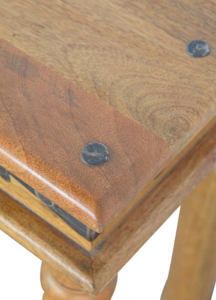 Thakat End Table