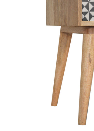 Rafina Bedside