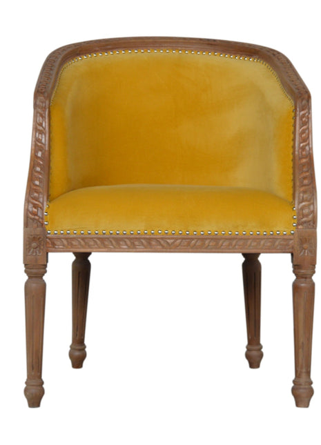 Silla ocasional de terciopelo mostaza