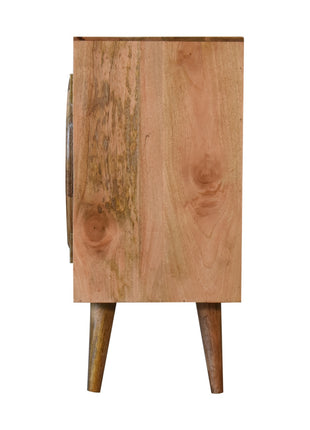 Larissa Cabinet