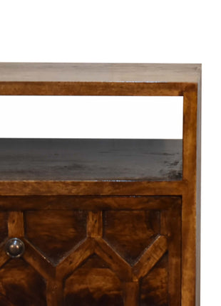 Amouri Bedside