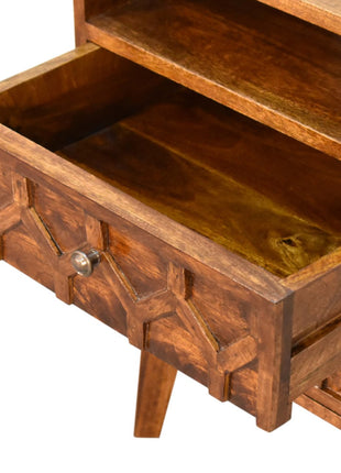 Amouri Bedside