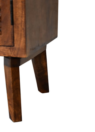 Tova Bedside