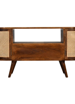 Larissa Chestnut Media Unit