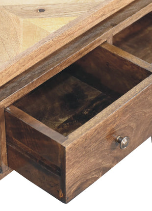 Klassischer grauer Granary-Couchtisch