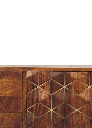 Kastanienholz-Würfelschrank mit Messing-Intarsien