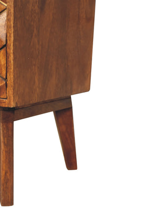 Kastanienholz-Würfelschrank mit Messing-Intarsien