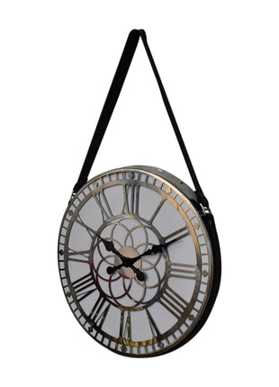Weiße, verchromte Wanduhr zum Aufhängen