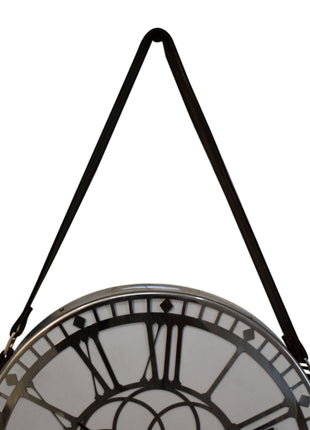 Weiße, verchromte Wanduhr zum Aufhängen