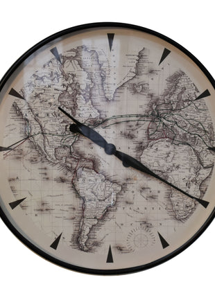 Wanduhr im Atlas-Stil