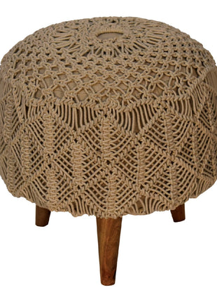 Gehäkelter Fußhocker in Beige