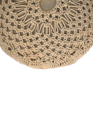 Gehäkelter Fußhocker in Beige