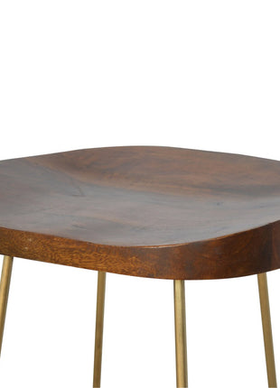 Barhocker aus goldenem Eisen