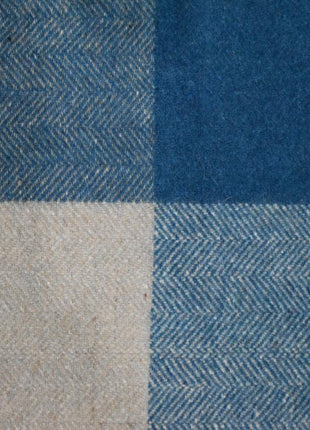 Selin Blue Woolen Throw (130 x 170cm)