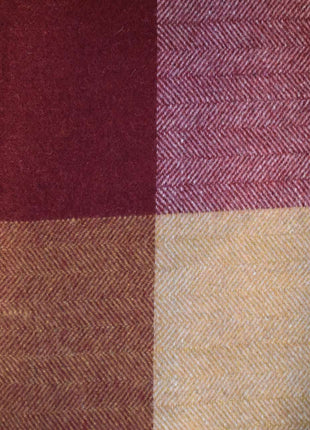 Selin Multi Woolen Throw (Queen size 150 x 180cm)