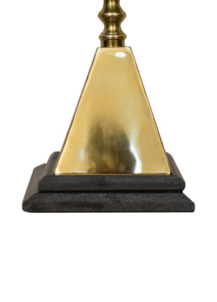 Goldener Pyramidenglobus