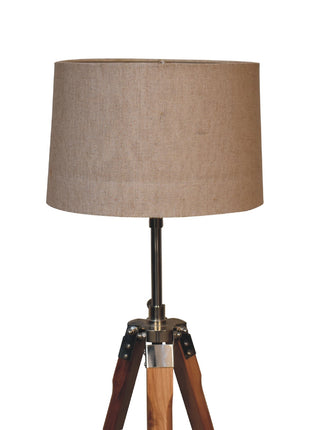 Verchromte Dreibein-Stehlampe