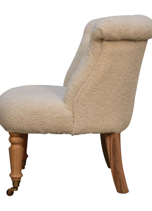 Bouclé-Akzentstuhl in Creme