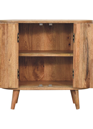 Gabinete con puerta a rayas