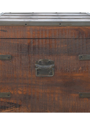 Aufbewahrungsbox aus Eisen
